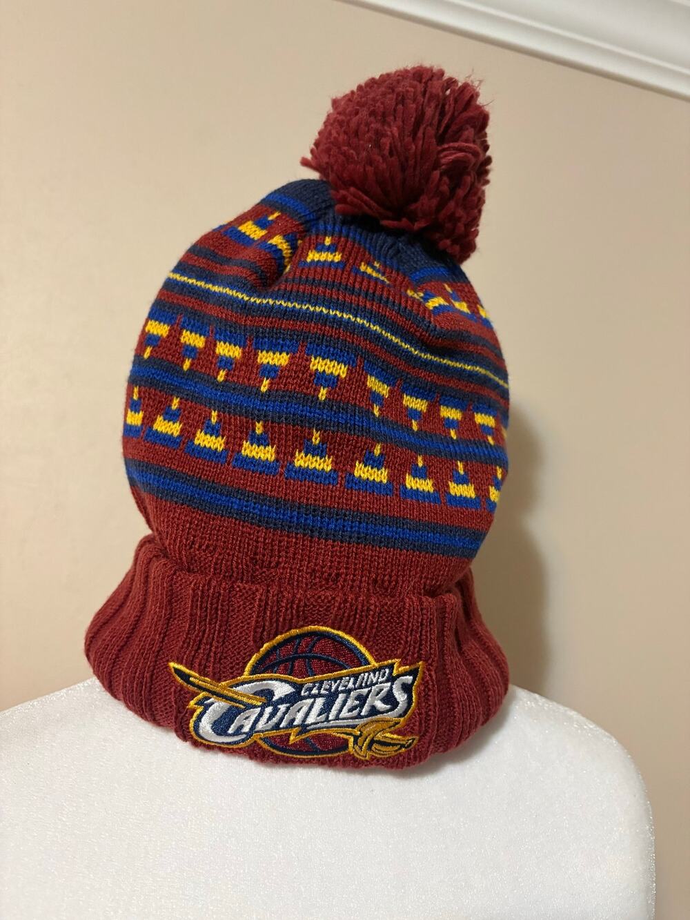Cleveland Caveliers Mitchell & Ness tobaggan beanie hat men’s women’s